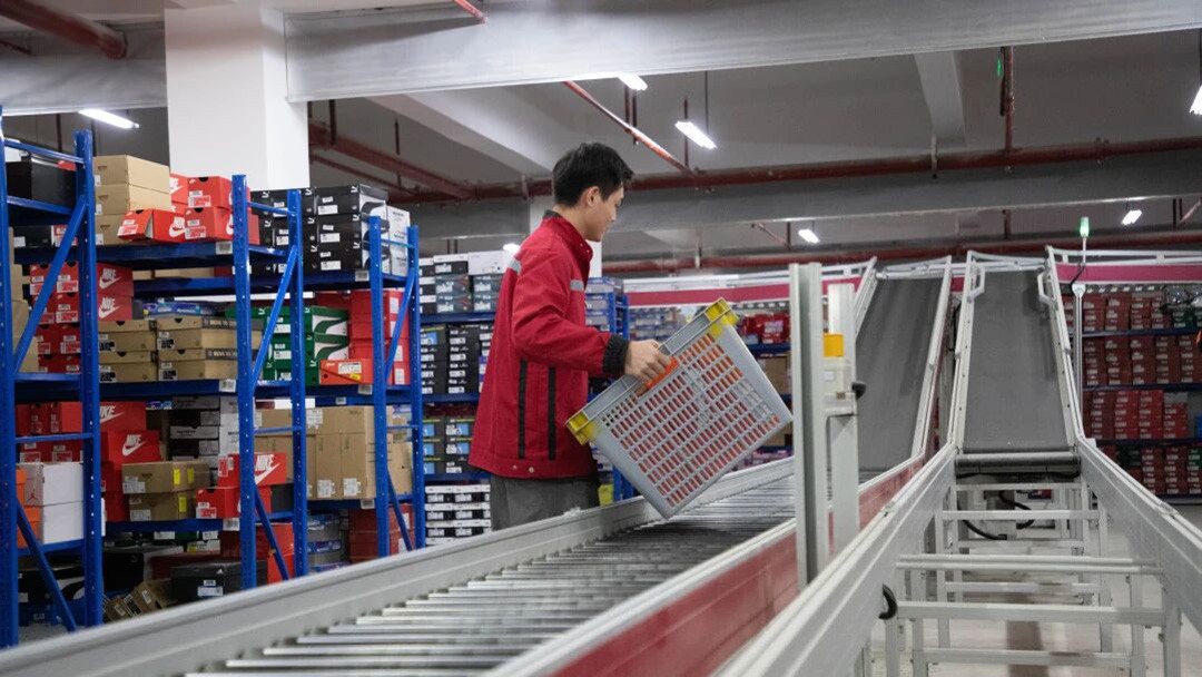 8edf7a83-8e50-4d34-ac0e-9228d665777e